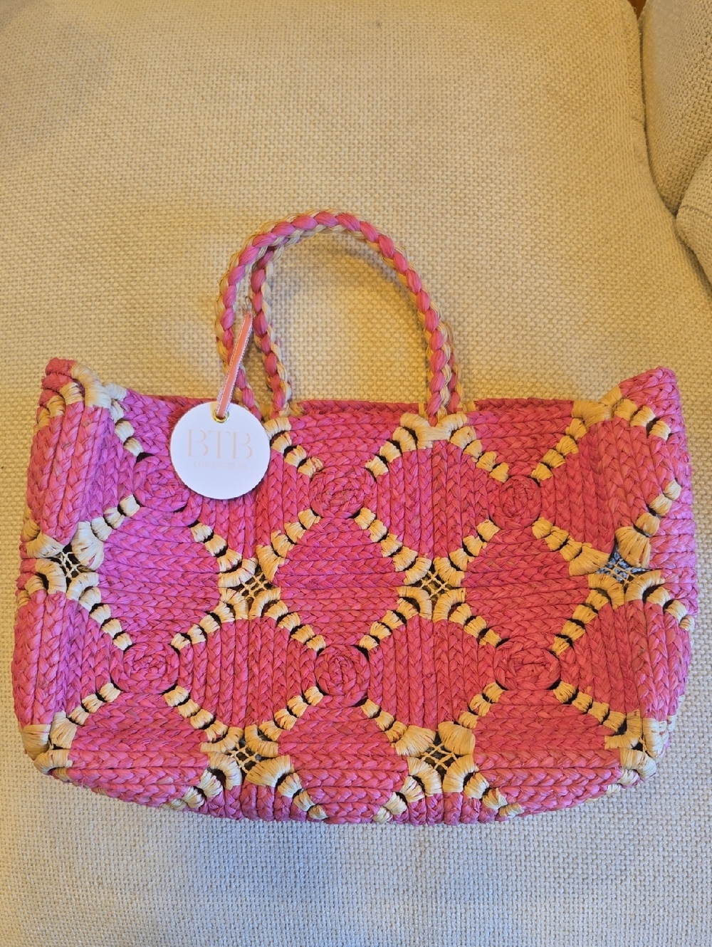 BTB Los Angeles Straw Tote